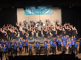 Many Enjoy Clever Choir Showcase